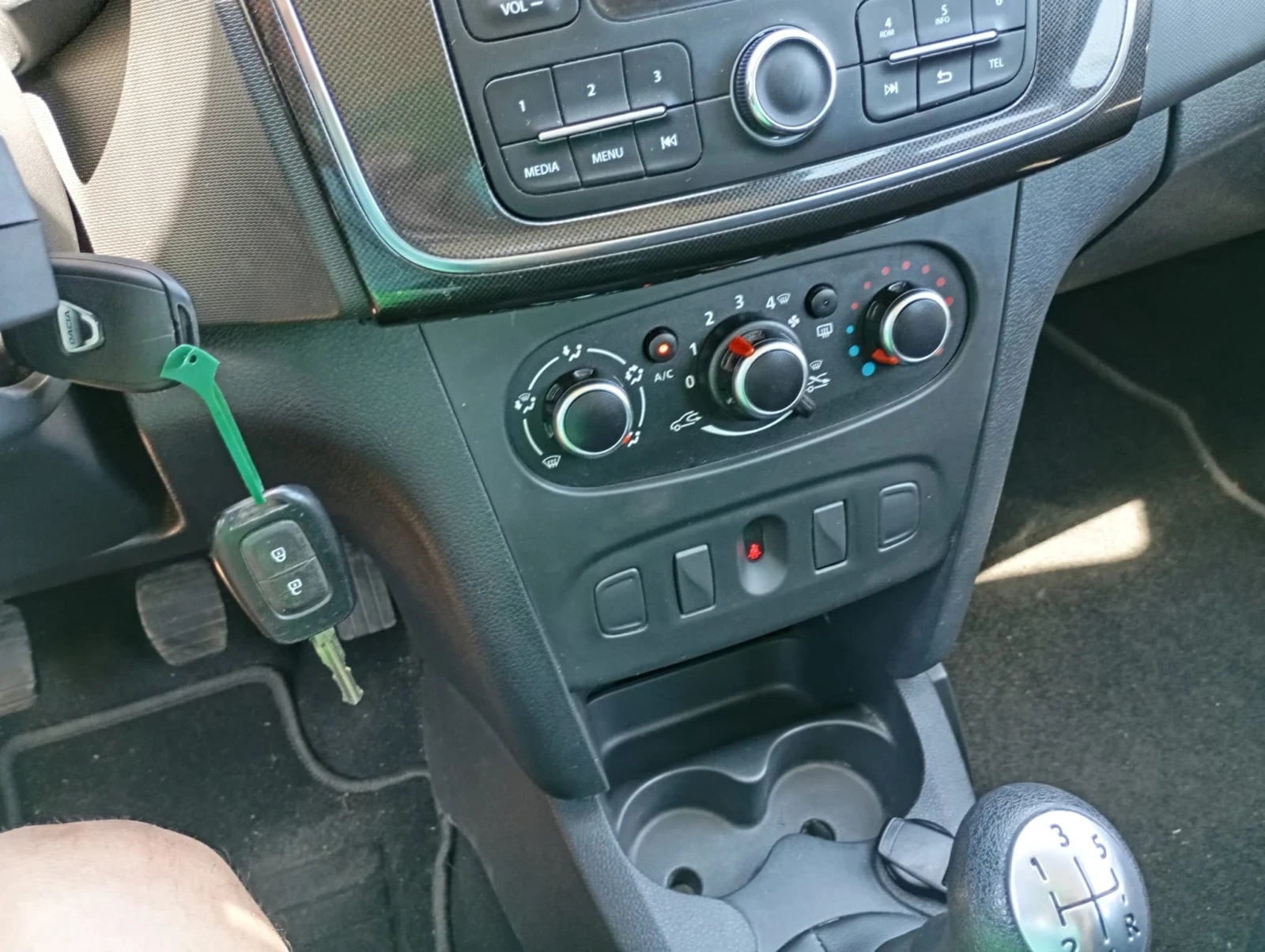 Dacia Logan 1000/75 ����� | Mobile.bg � ����������� 13