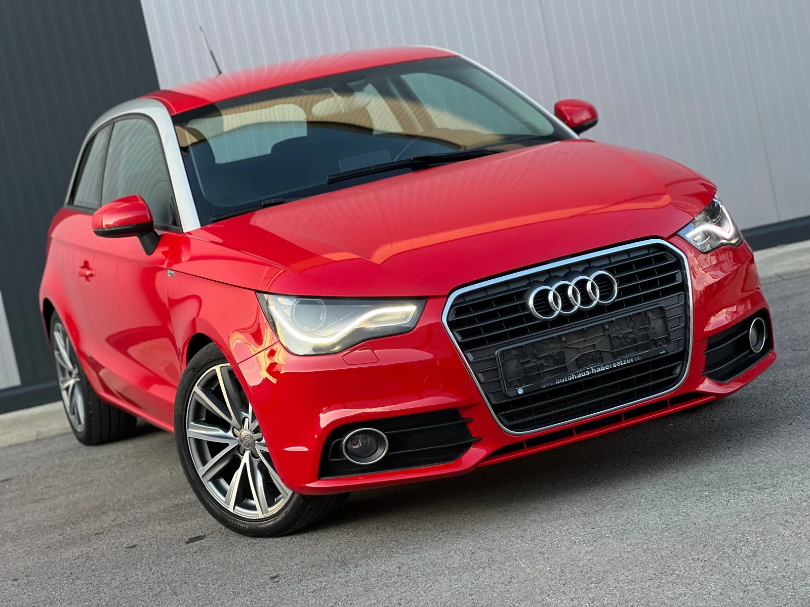 Audi A1 S-Line//RECARO/Navi/1.6Tdi/FullLED/УНИКАТ/КАТО НОВ - изображение 3