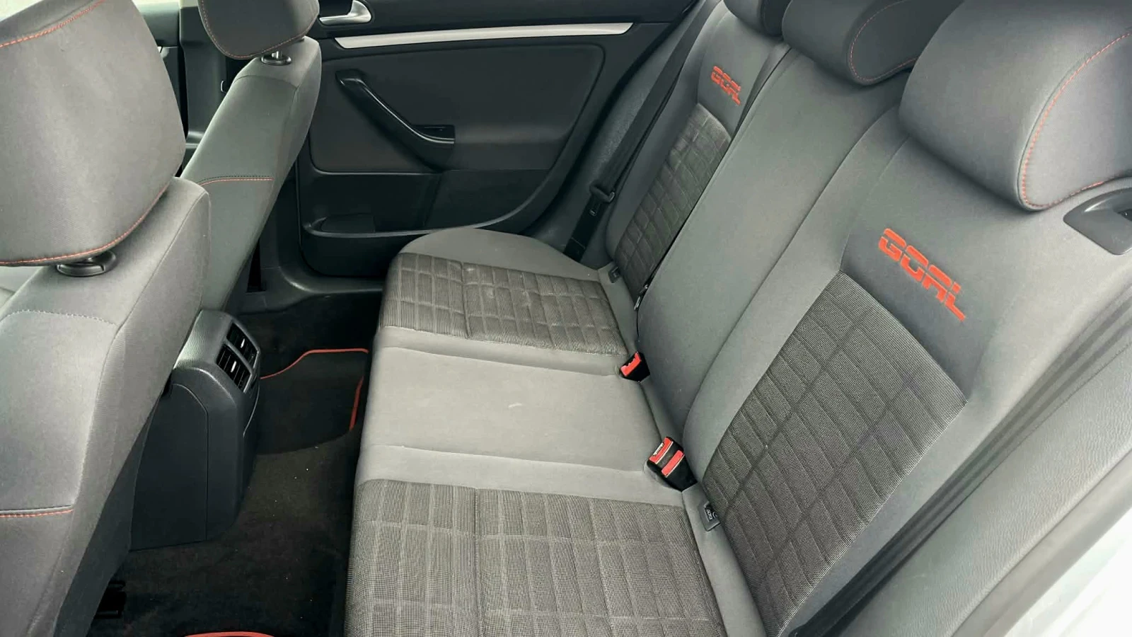 VW Golf 1.9 TDI -GOAL, снимка 9 - Автомобили и джипове - 53894558