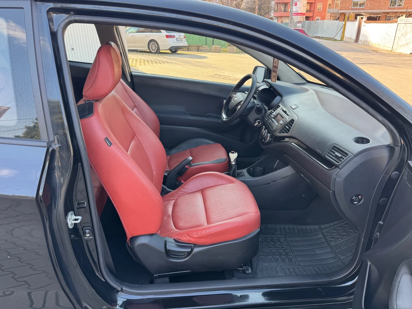 Kia Picanto, снимка 9 - Автомобили и джипове - 54050184