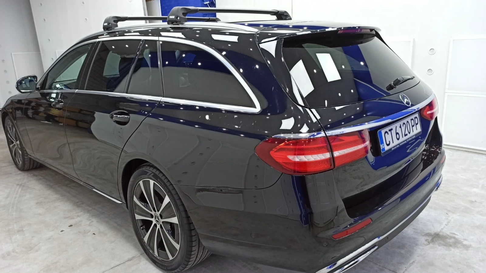 Mercedes-Benz E 350 4MATIC* CAM 360* DIST* BURMESTER* AMBIENT* GERMANY, снимка 5 - Автомобили и джипове - 56047836