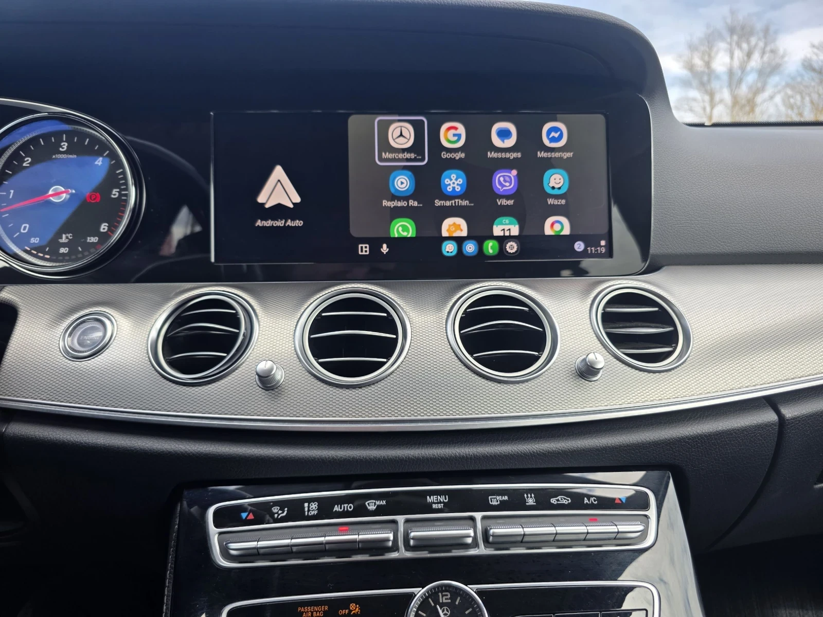 Mercedes-Benz E 350 4 MATIC, снимка 16 - Автомобили и джипове - 54164290