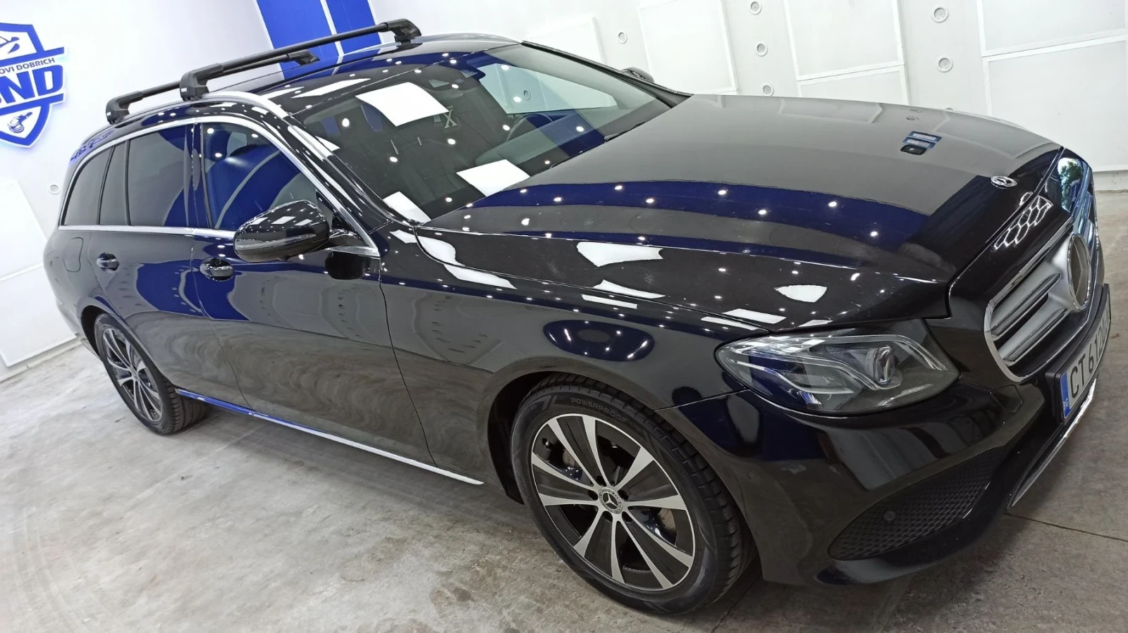 Mercedes-Benz E 350 4MATIC* CAM 360* DIST* BURMESTER* AMBIENT* GERMANY, снимка 3 - Автомобили и джипове - 56047836