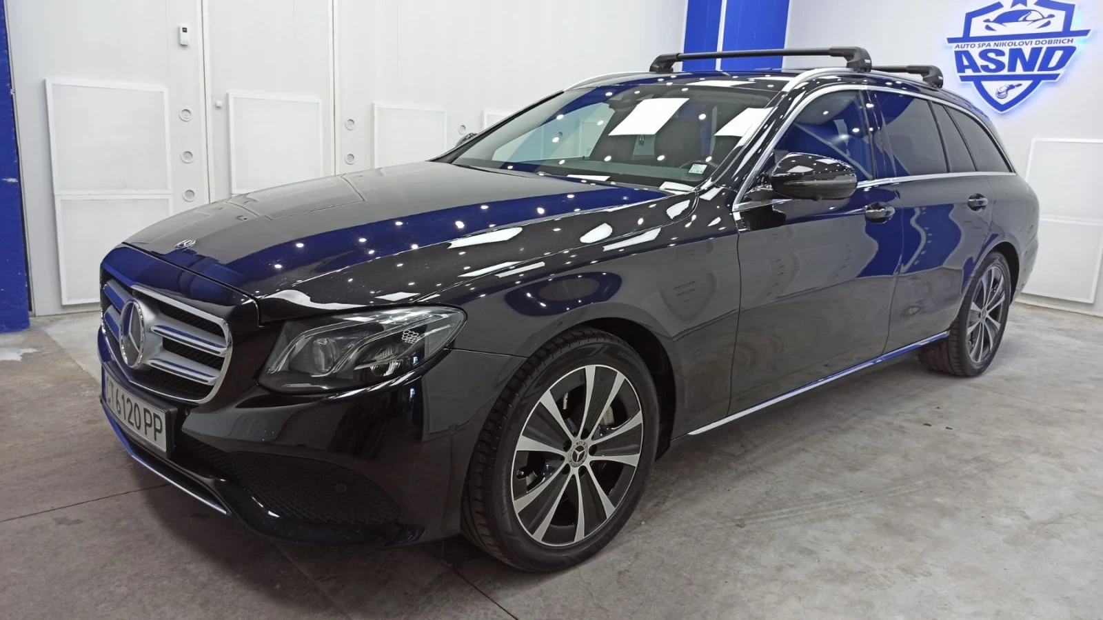 Mercedes-Benz E 350 4MATIC* CAM 360* DIST* BURMESTER* AMBIENT* GERMANY, снимка 4 - Автомобили и джипове - 56047836