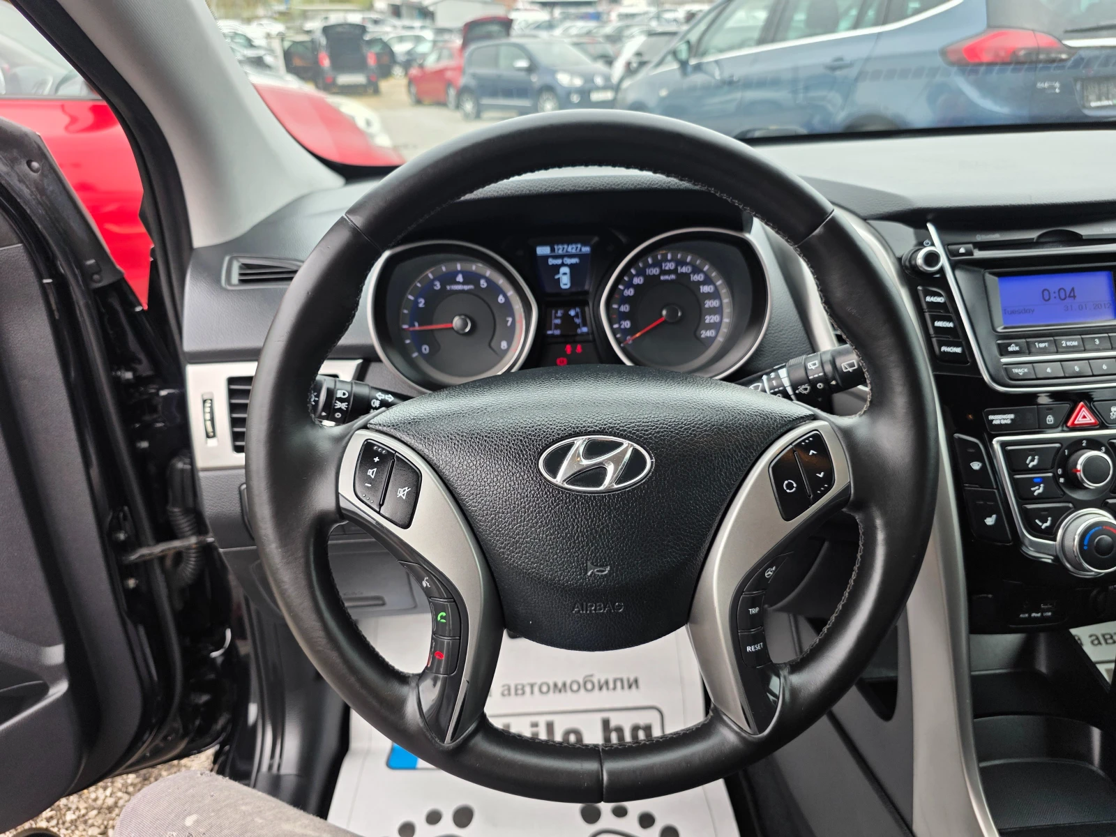 Hyundai I30 1.4i-100к.с TOP!!!, снимка 9 - Автомобили и джипове - 54219271