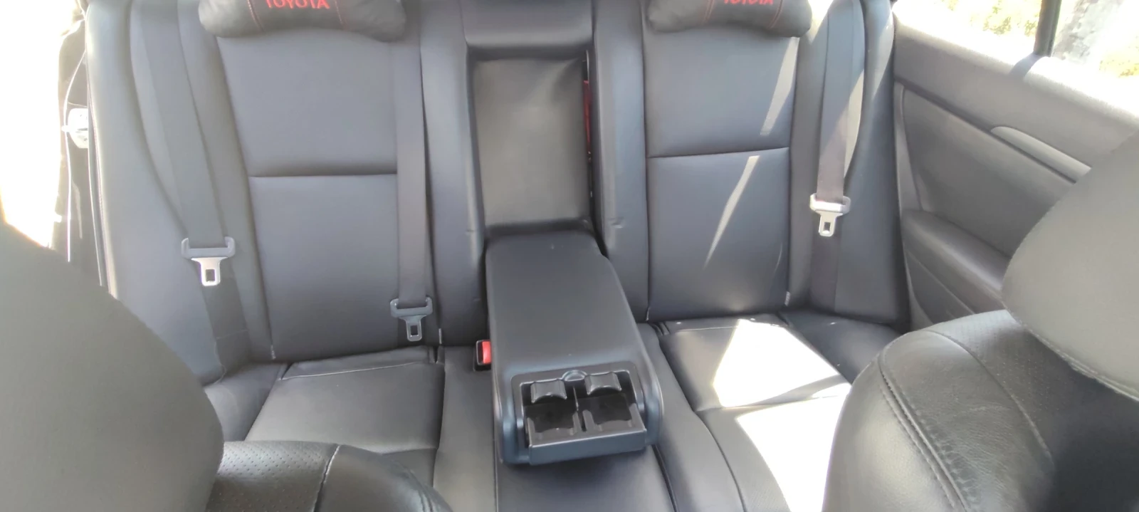 Toyota Avensis, снимка 11 - Автомобили и джипове - 54261428