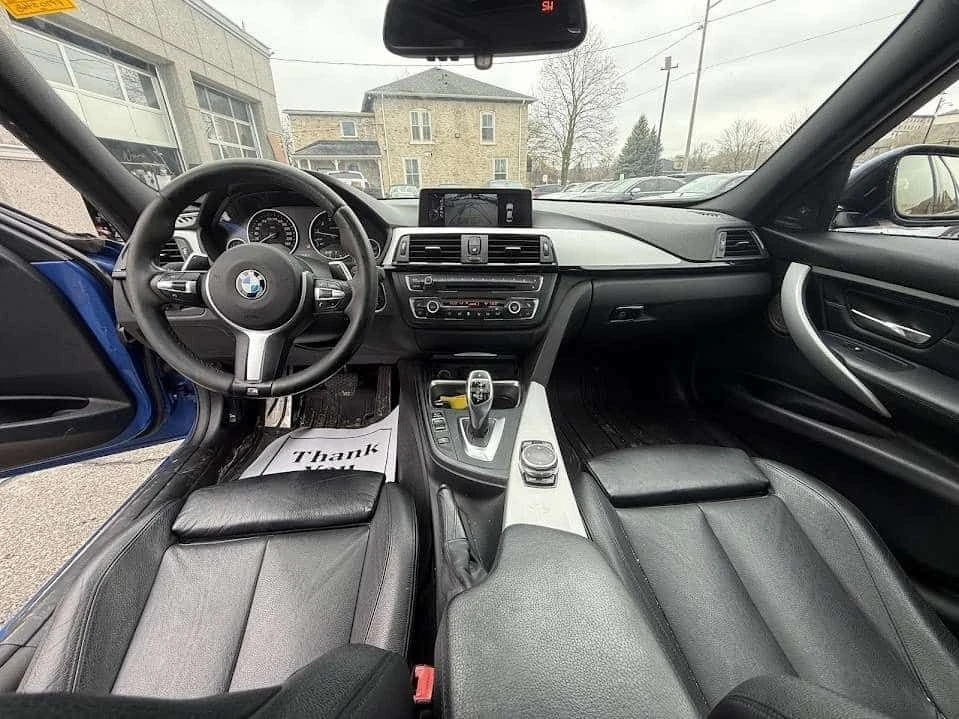 BMW 335 М Пакет/xDrive/CARFAX/Шибедах/Подгрев/Памет/Харма , снимка 11 - Автомобили и джипове - 54465662