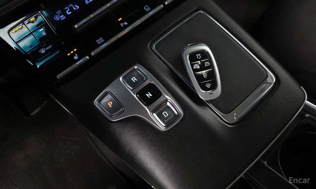 Hyundai Grandeur 3.0* ГАЗ* PREMIUM* КОЖА* ПОДГРЕВ* КАМЕРА* LANE ASS, снимка 16 - Автомобили и джипове - 54885064
