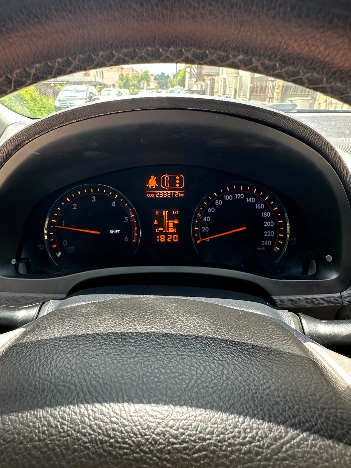 Toyota Avensis 2.0 D-4D 126 к.с.НАВИ/КАМЕРА/ПЕЧКА, снимка 14 - Автомобили и джипове - 54980798