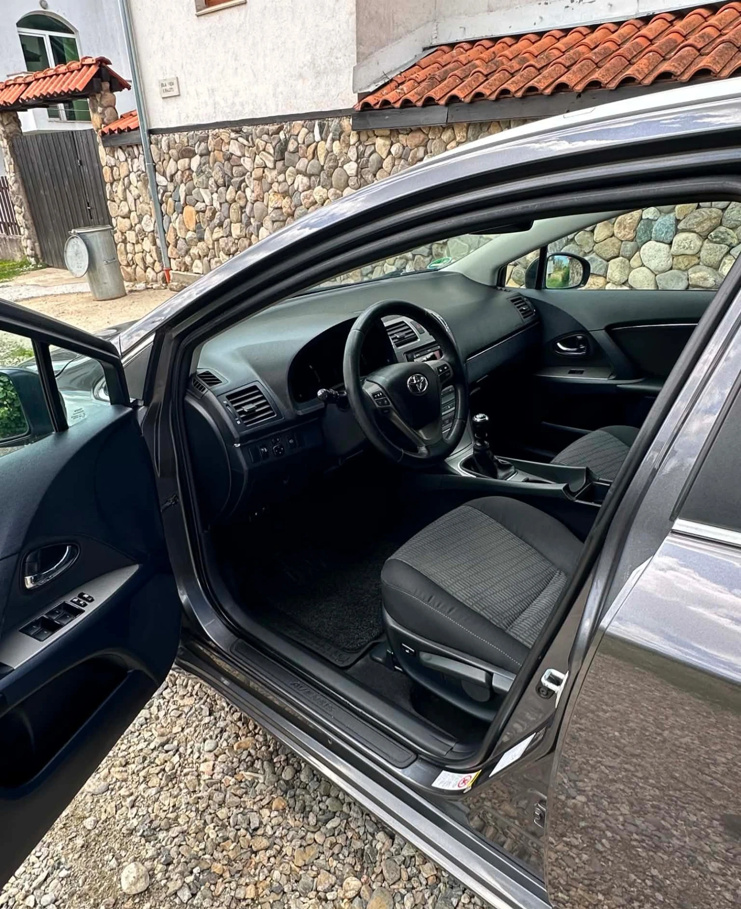 Toyota Avensis 2.0 D-4D 126 к.с.НАВИ/КАМЕРА/ПЕЧКА, снимка 8 - Автомобили и джипове - 54980798