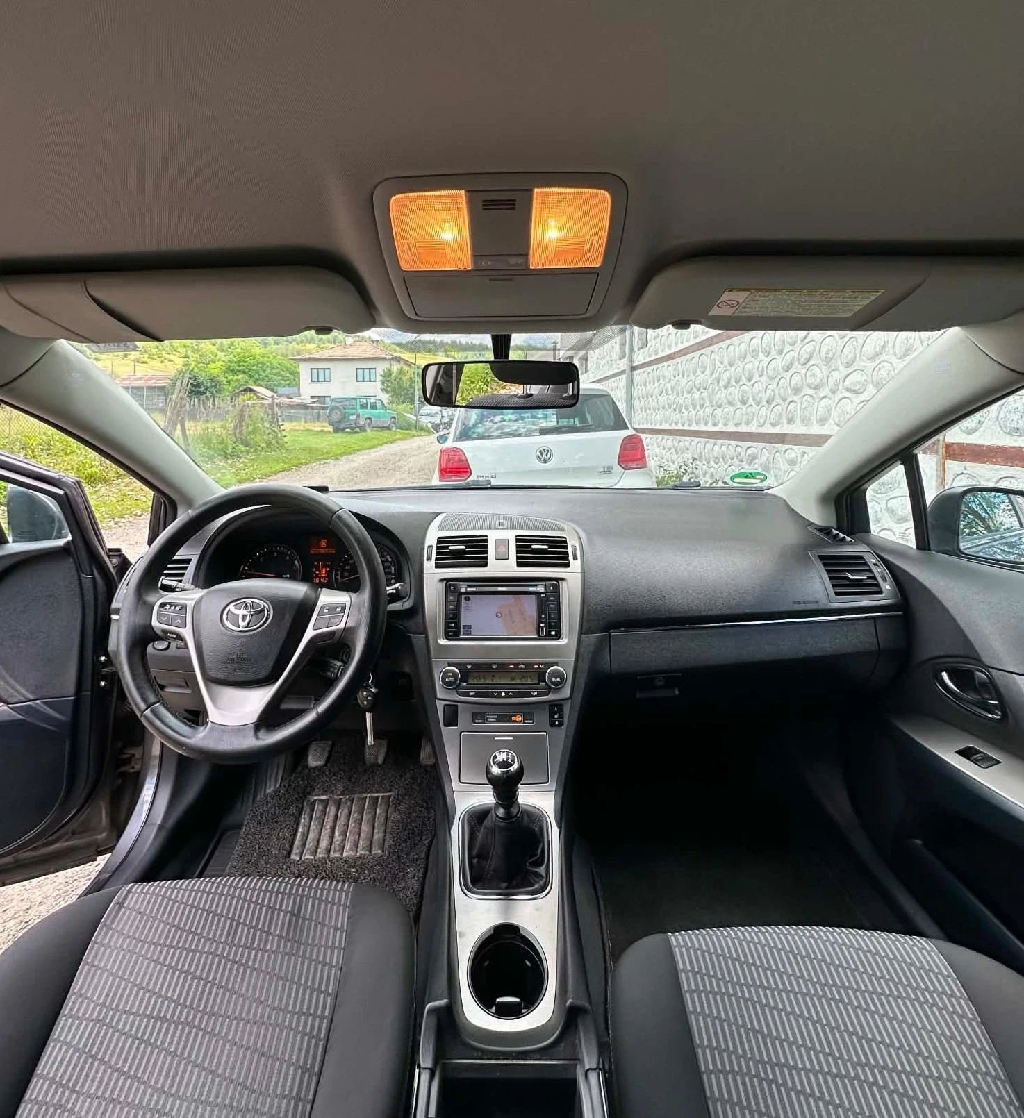 Toyota Avensis 2.0 D-4D 126 к.с.НАВИ/КАМЕРА/ПЕЧКА, снимка 11 - Автомобили и джипове - 54980798