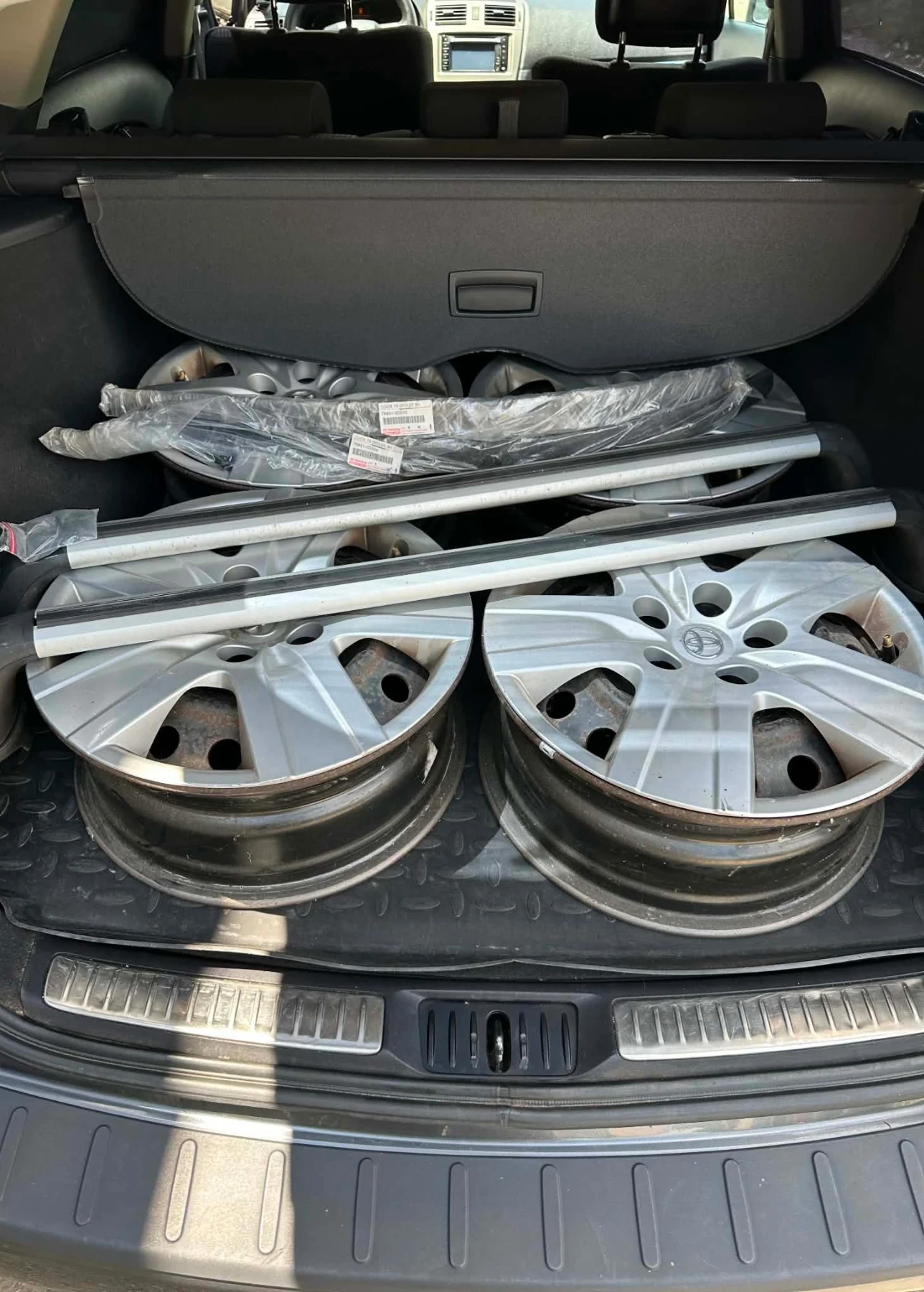Toyota Avensis 2.0 D-4D 126 к.с.НАВИ/КАМЕРА/ПЕЧКА, снимка 16 - Автомобили и джипове - 54980798
