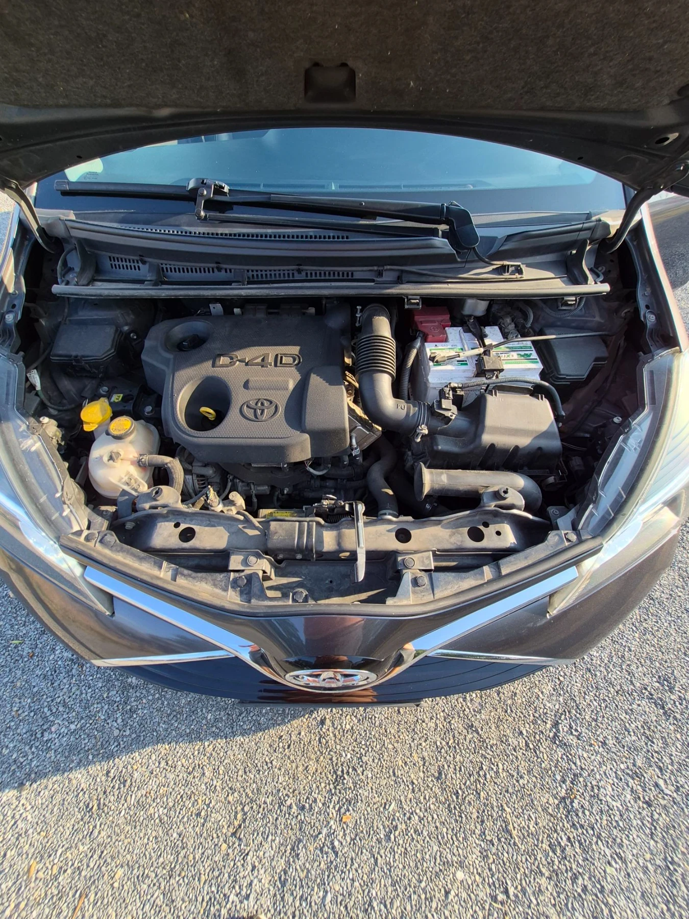 Toyota Yaris 1.4 D4D Feis, снимка 15 - Автомобили и джипове - 55606705