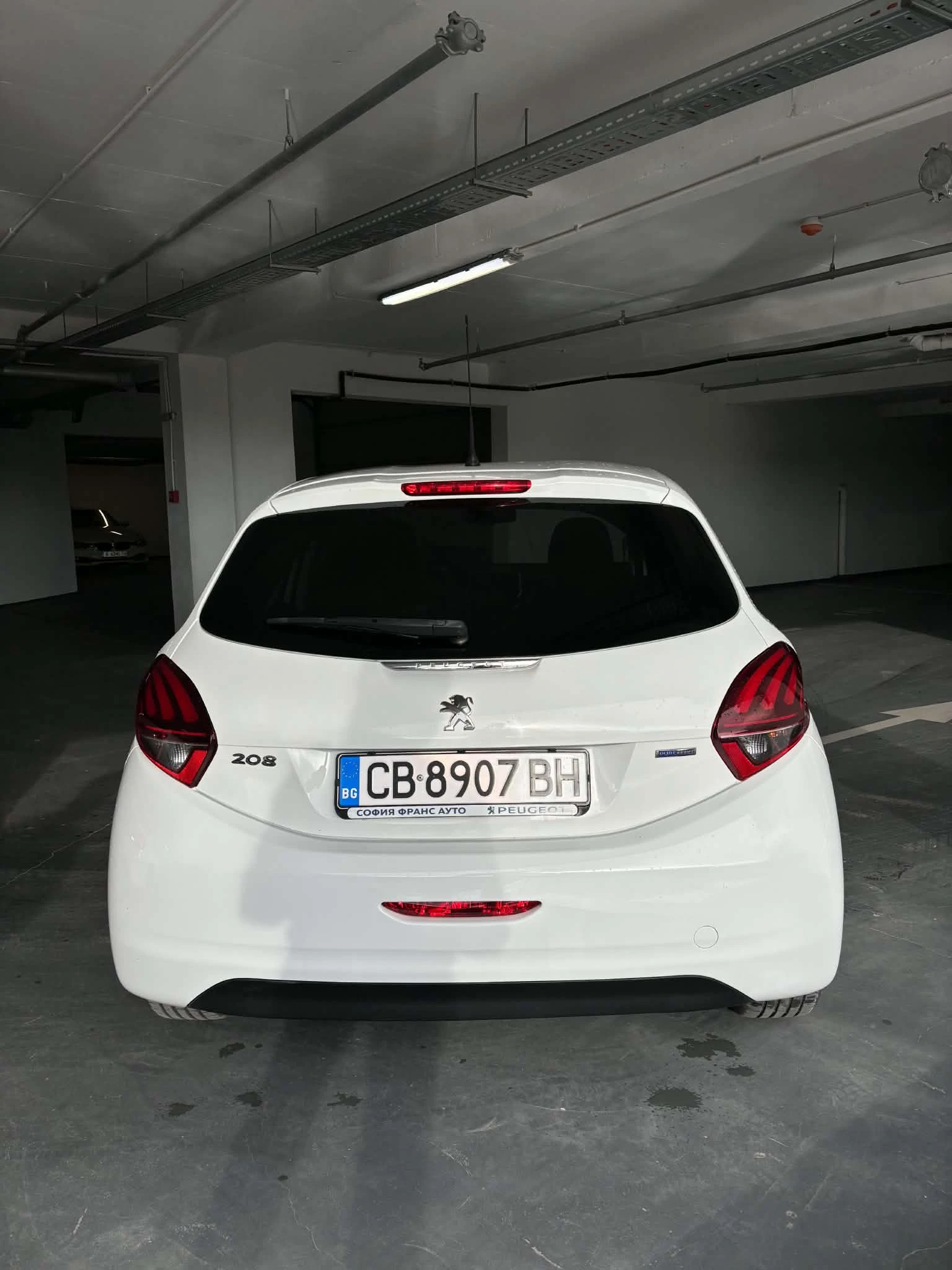 Peugeot 208, снимка 4 - Автомобили и джипове - 56200919