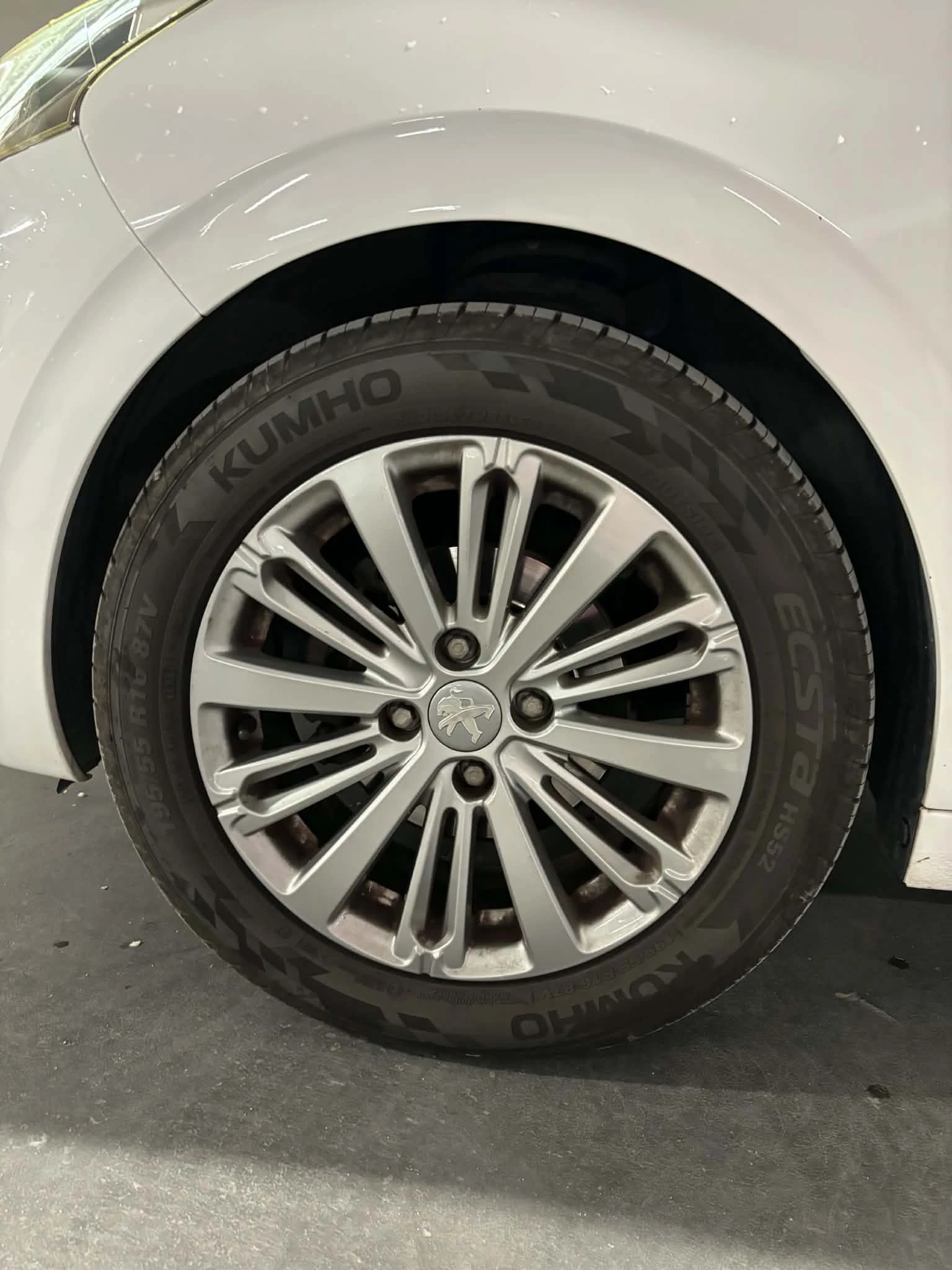 Peugeot 208, снимка 11 - Автомобили и джипове - 56200919