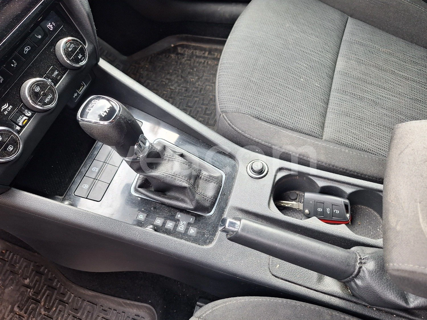 Skoda Octavia, снимка 12 - Автомобили и джипове - 56209446