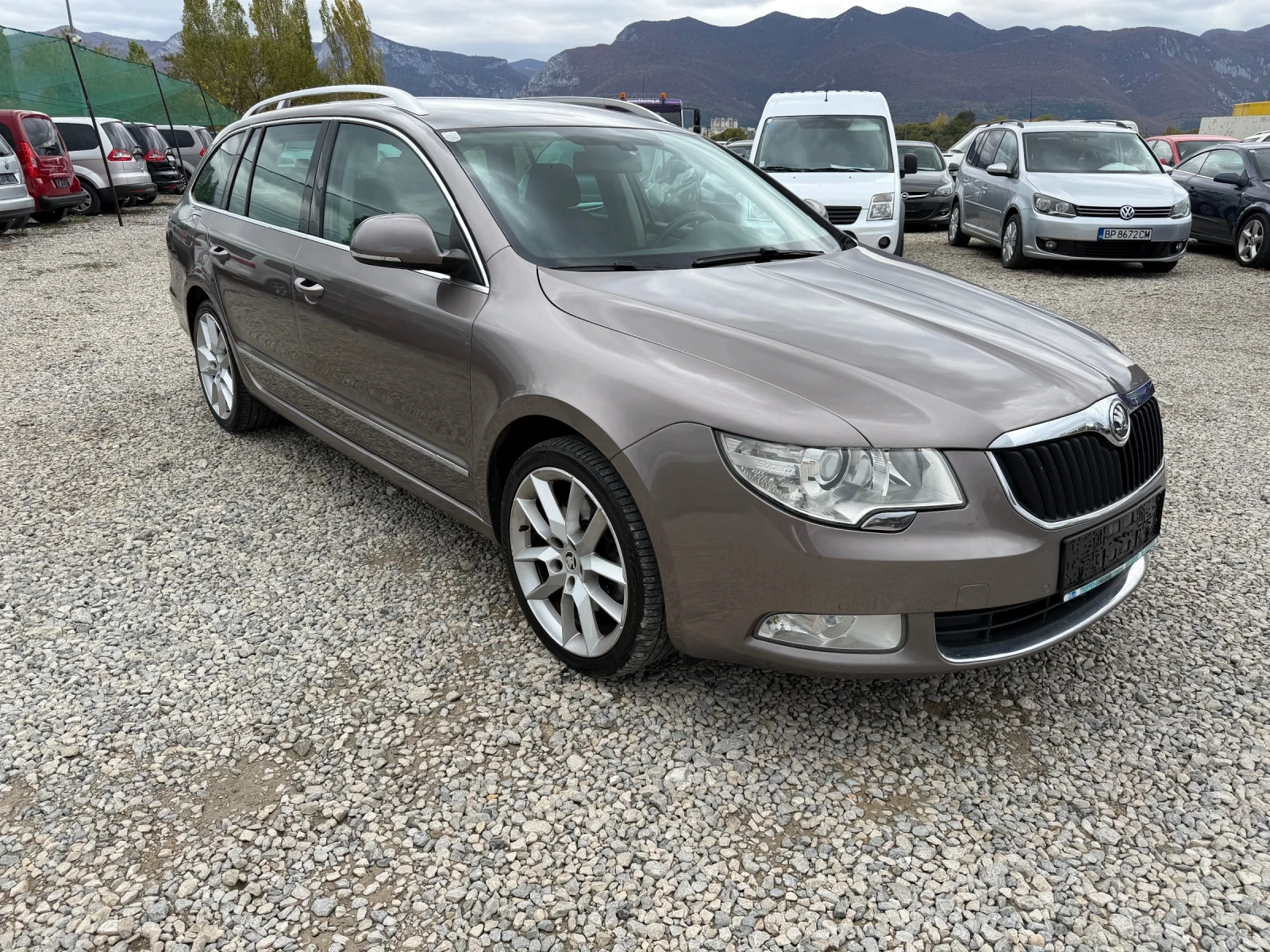 Skoda Superb 2.0TDI-140PS-MEMORY, снимка 3 - Автомобили и джипове - 56526897