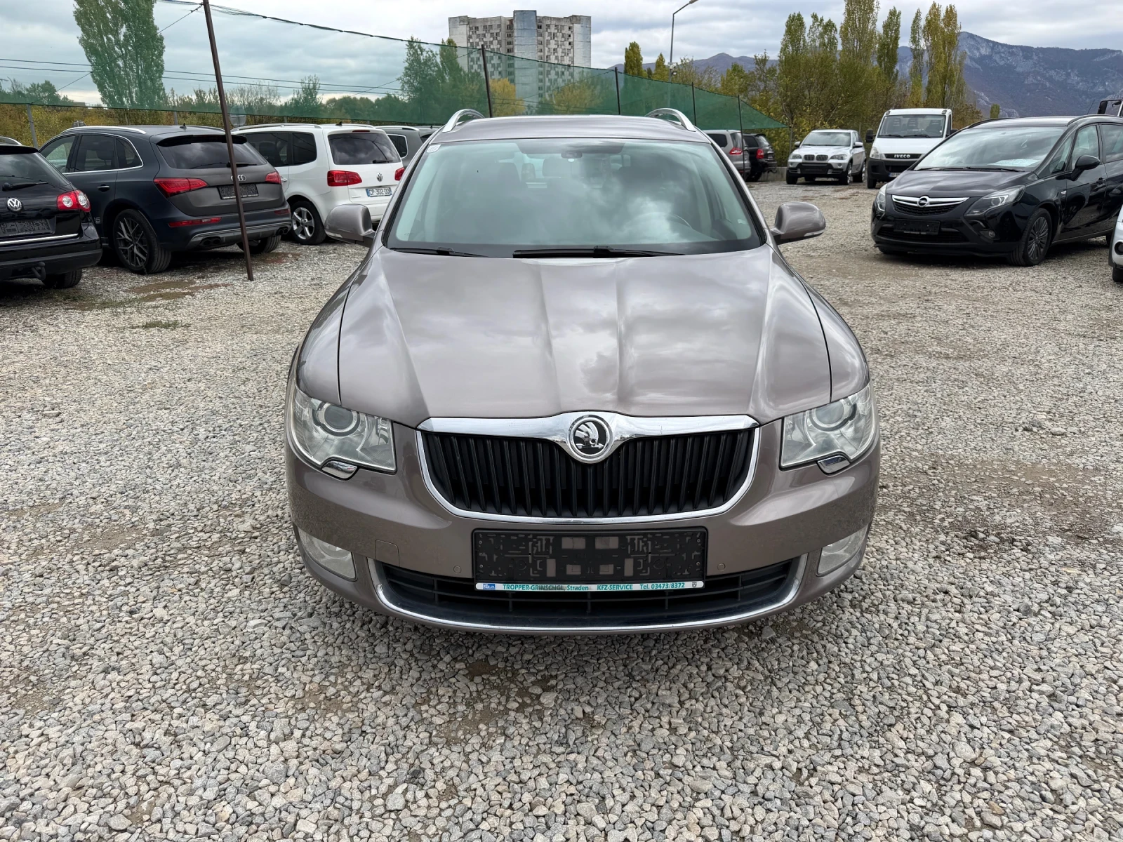 Skoda Superb 2.0TDI-140PS-MEMORY, снимка 2 - Автомобили и джипове - 56526897