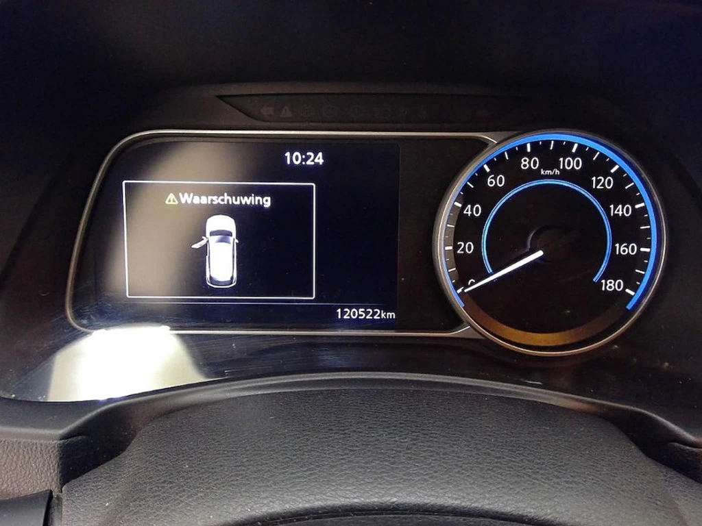 Nissan Leaf   40kWh Acenta 87.53% SoH Navi, снимка 8 - Автомобили и джипове - 56711211