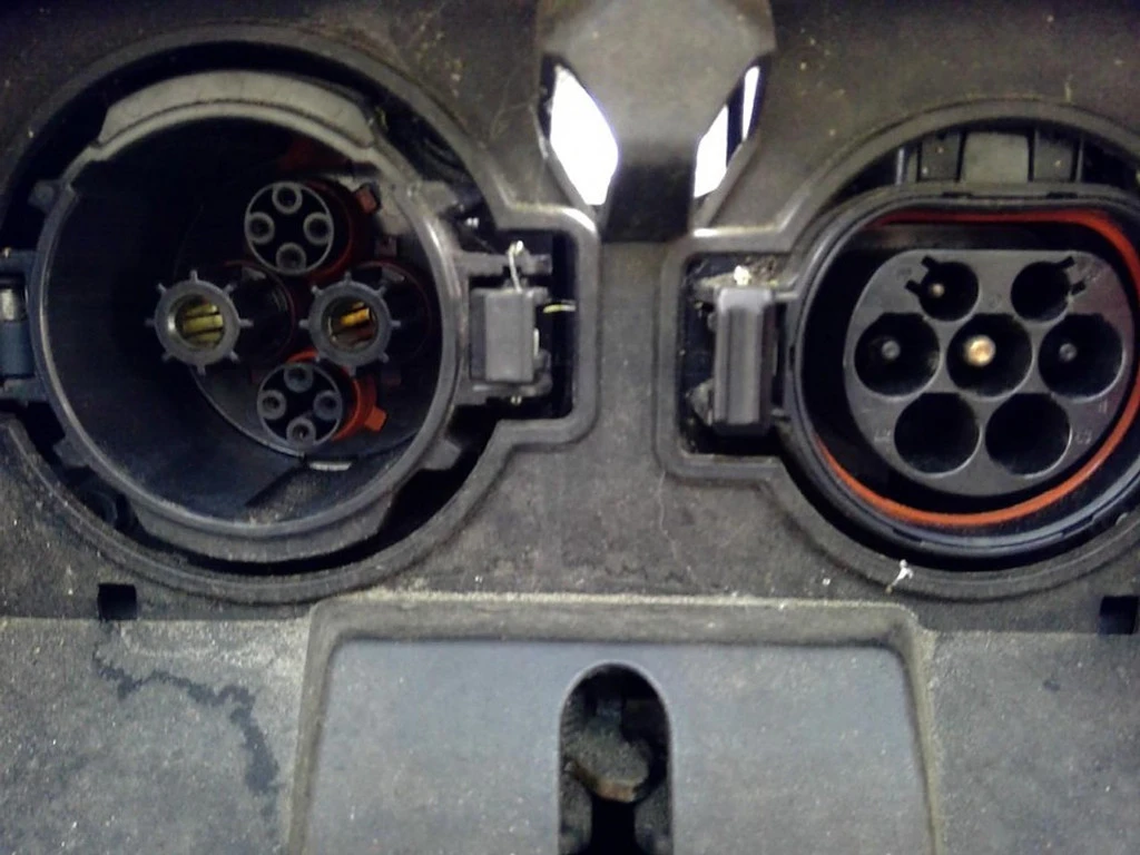 Nissan Leaf   40kWh Acenta 87.53% SoH Navi, снимка 13 - Автомобили и джипове - 56711211