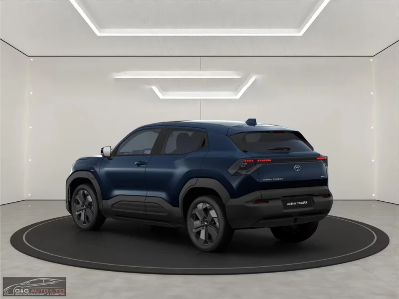 Toyota Urban Cruiser НОВ!/FWD/174HP/CAM/NAVI/LED/KLESS/AMBI/CPLAY/284g, снимка 4 - Автомобили и джипове - 51652263