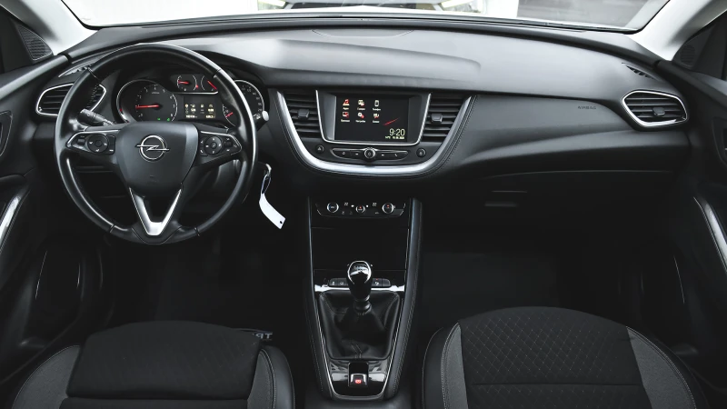 Opel Grandland X 1.2 Turbo Innovation, снимка 12 - Автомобили и джипове - 51837141