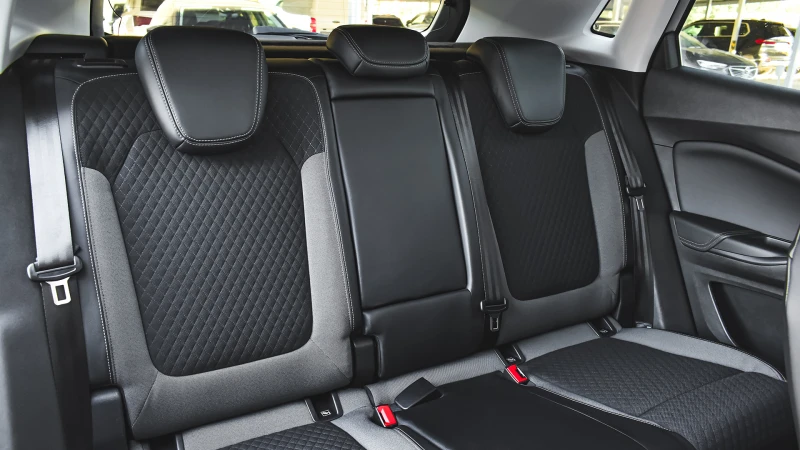 Opel Grandland X 1.2 Turbo Innovation, снимка 10 - Автомобили и джипове - 51837141