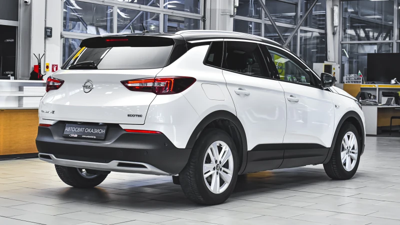 Opel Grandland X 1.2 Turbo Innovation, снимка 6 - Автомобили и джипове - 51837141