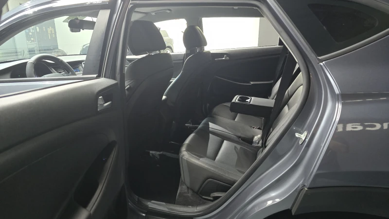 Hyundai Tucson 2.0 2WD STYLE autogeorge.com, снимка 10 - Автомобили и джипове - 51903245