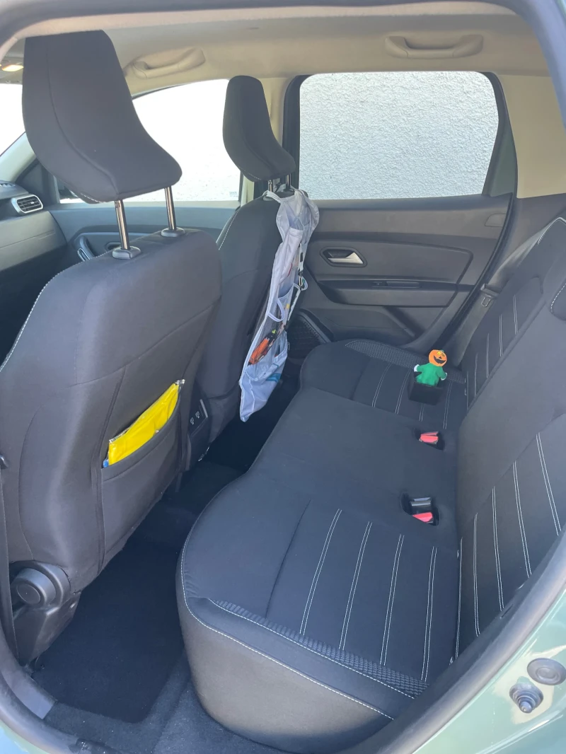 Dacia Duster, снимка 9 - Автомобили и джипове - 52190858