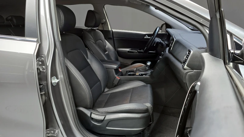 Kia Sportage 2.0 2WD PRESTIGE autogeorge.com, снимка 10 - Автомобили и джипове - 52176542