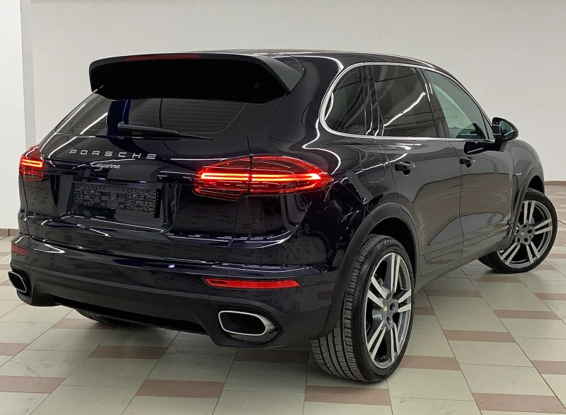 Porsche Cayenne 3.0d Facelift #CHRONO#, снимка 2 - Автомобили и джипове - 52484916