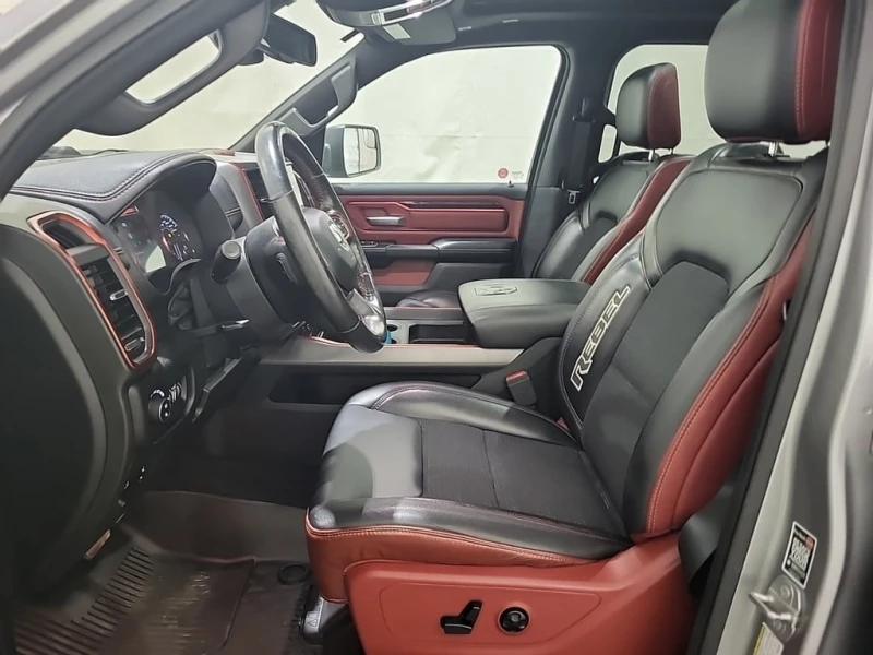 Dodge RAM 1500 REBEL | HEMI 5.7| PANO| NAVI| ВЪЗДУХ , снимка 8 - Автомобили и джипове - 53423284