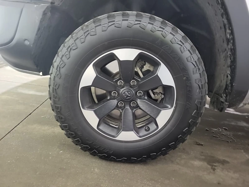 Dodge RAM 1500 REBEL | HEMI 5.7| PANO| NAVI| ВЪЗДУХ , снимка 16 - Автомобили и джипове - 53423284