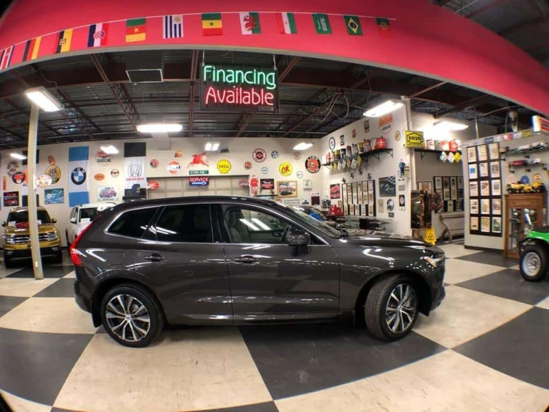 Volvo XC60 * MOMENTUM B6 AWD LEATHER PAN/ROOF NAV CAMERA * CA, снимка 8 - Автомобили и джипове - 53537722