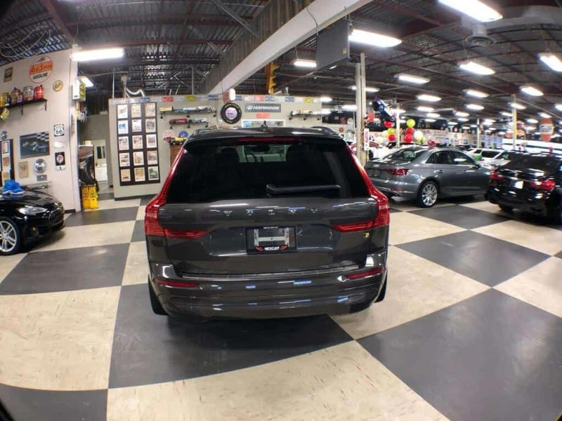 Volvo XC60 * MOMENTUM B6 AWD LEATHER PAN/ROOF NAV CAMERA * CA, снимка 6 - Автомобили и джипове - 53537722