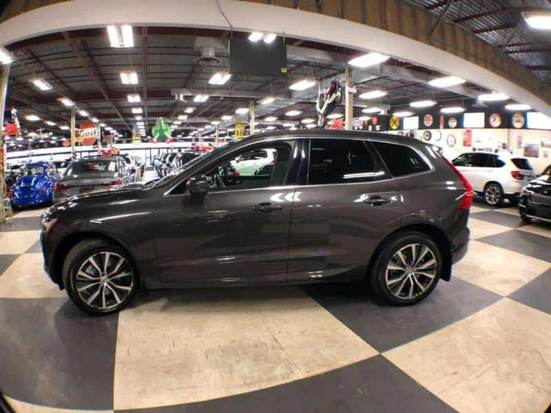 Volvo XC60 * MOMENTUM B6 AWD LEATHER PAN/ROOF NAV CAMERA * CA, снимка 4 - Автомобили и джипове - 53537722