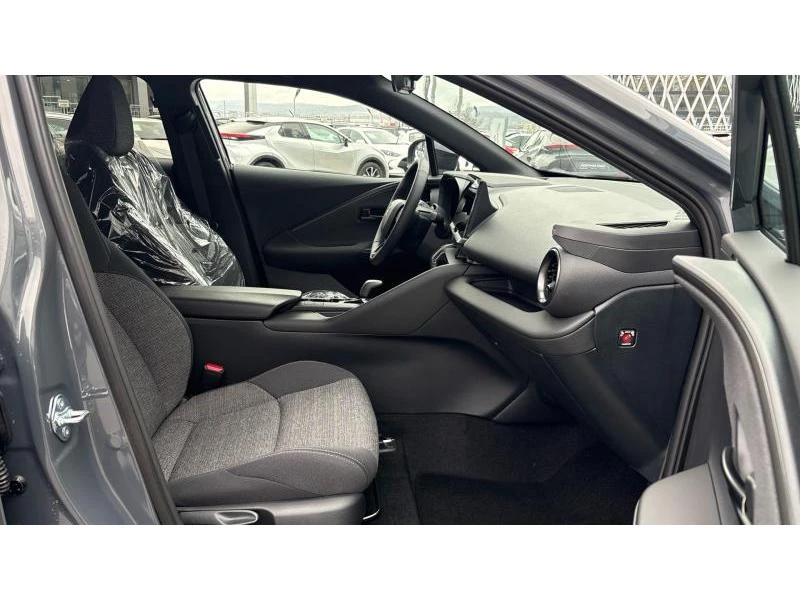 Toyota C-HR 2.0HSD PLUG-IN DESIGN - НОВА, снимка 6 - Автомобили и джипове - 53900604