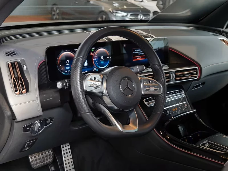 Mercedes-Benz EQC  400 4M AMG Distr Kamera360 , снимка 8 - Автомобили и джипове - 54679540