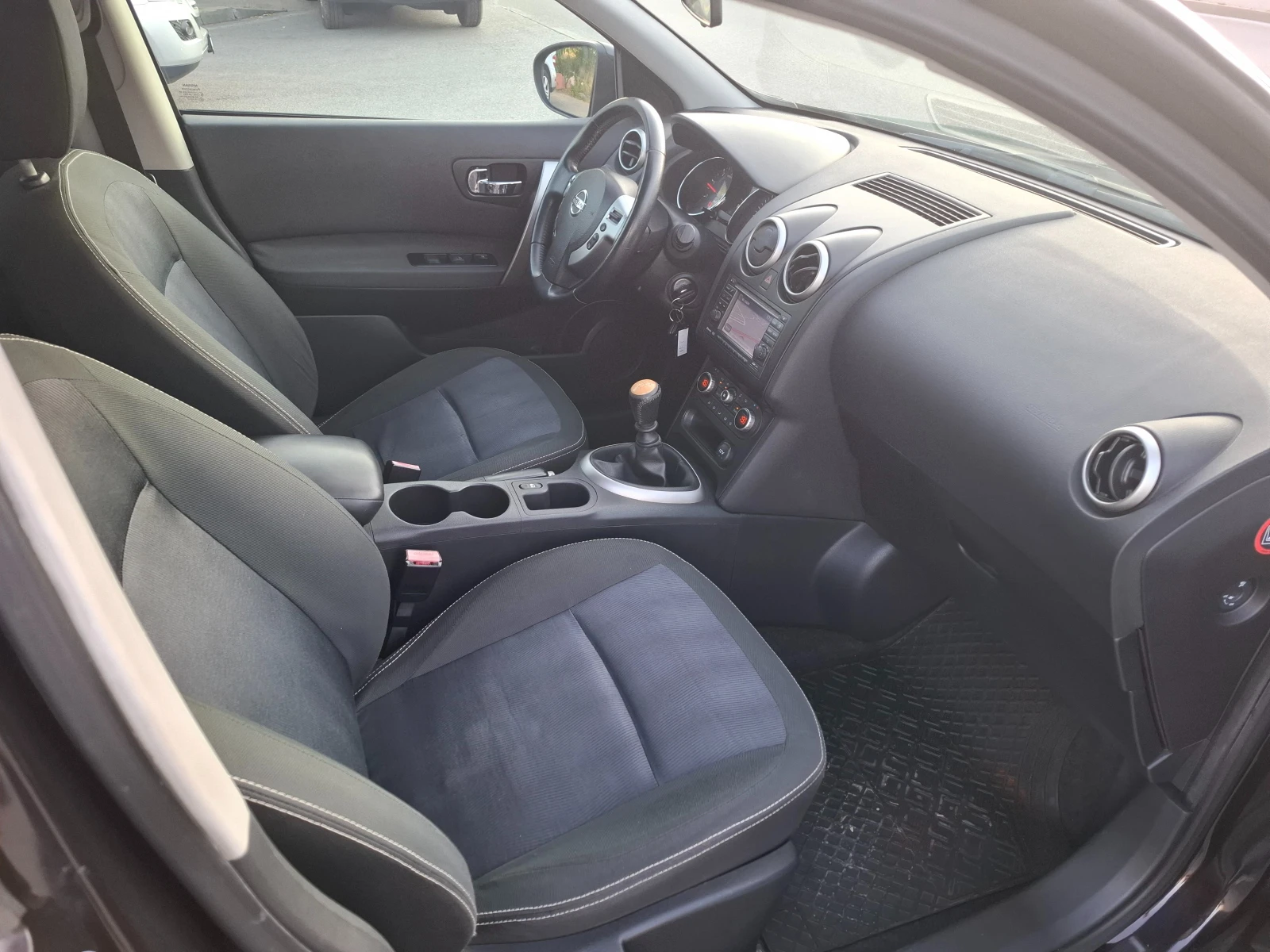 Nissan Qashqai 2.0dci 150к.с. NAVI PANORAMA  - изображение 8