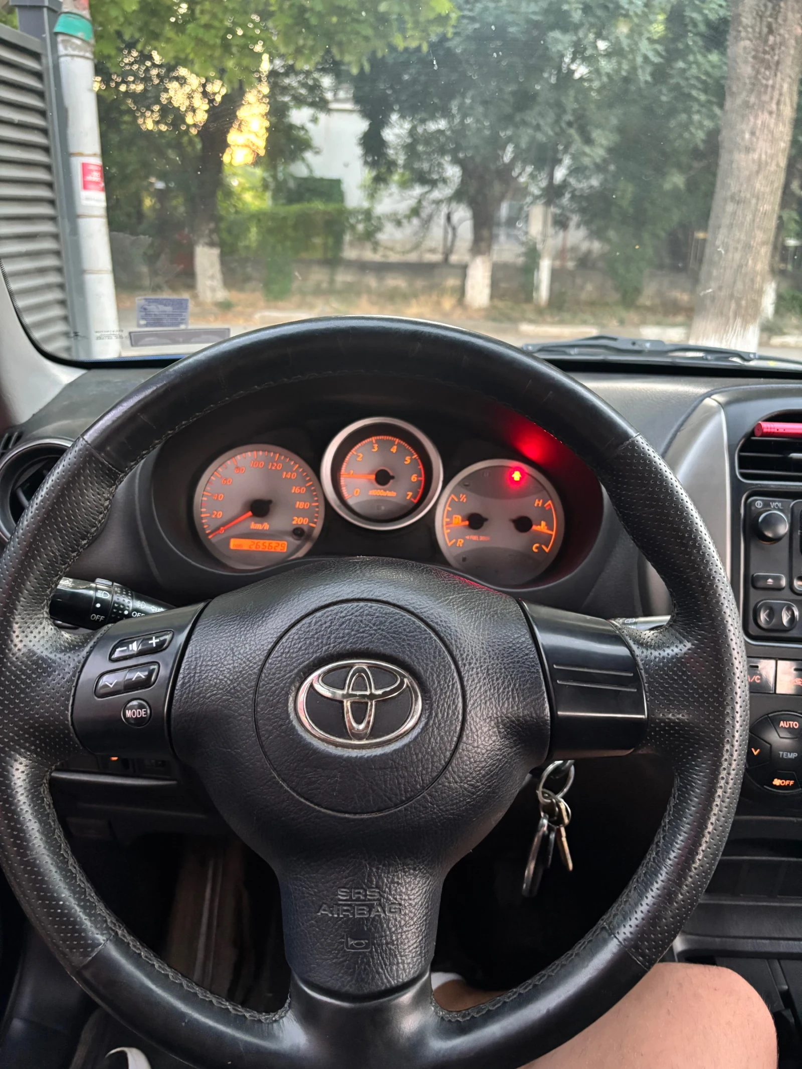 Toyota Rav4  - изображение 8