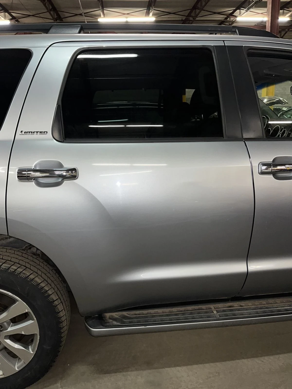 Toyota Sequoia 5.7i 4x4 Limited | Mobile.bg   14