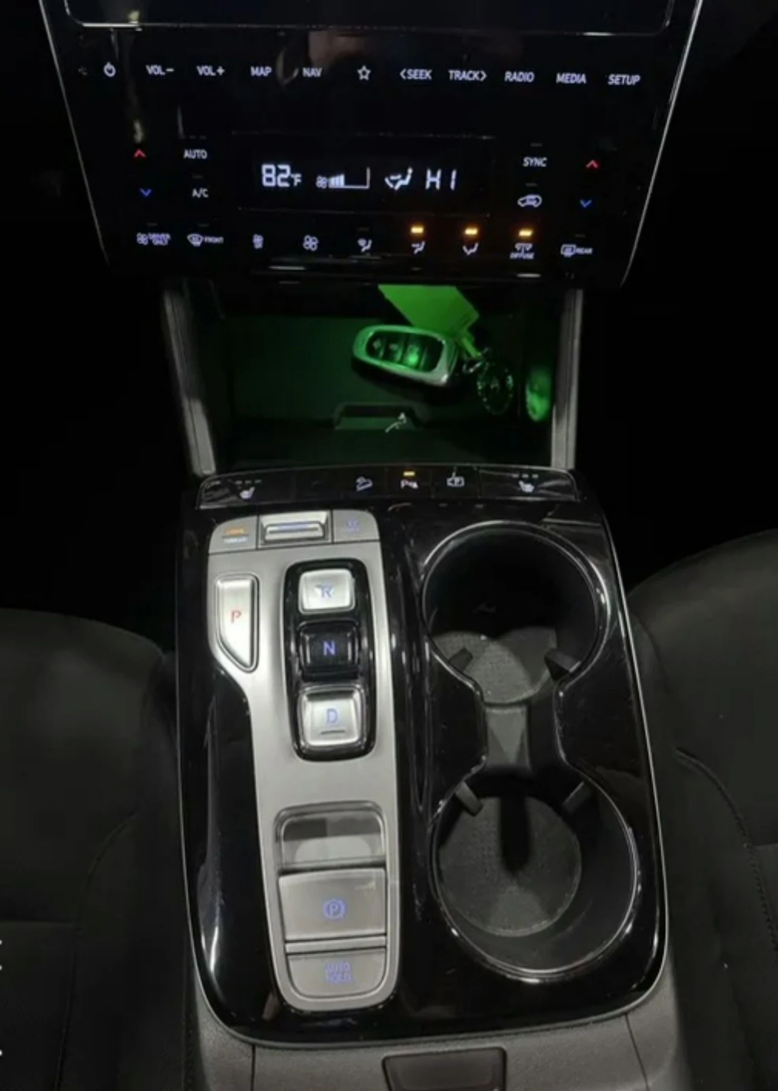 Hyundai Tucson  1.6 PHEV T-GDI  PLUG-IN HYBRID 4WD INTUITIVE 265 - изображение 7