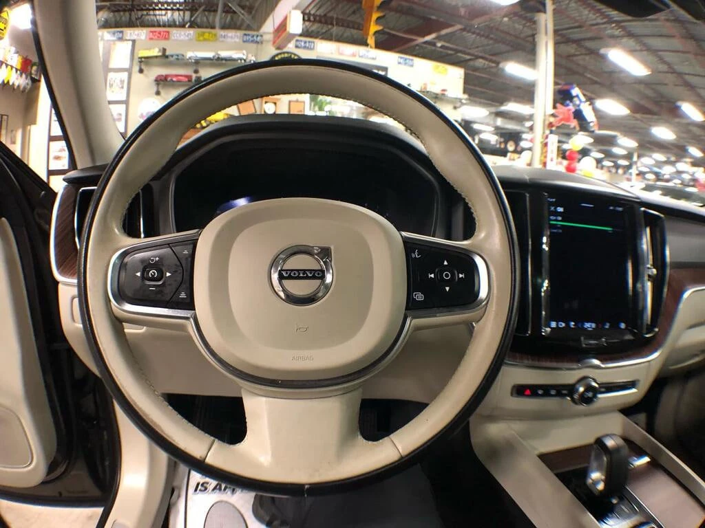 Volvo XC60 * MOMENTUM B6 AWD LEATHER PAN/ROOF NAV CAMERA * CA | Mobile.bg � ����������� 14