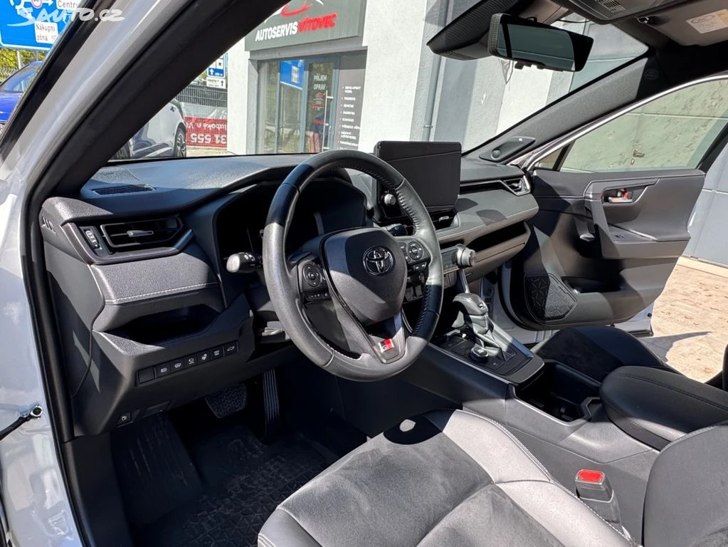 Toyota Rav4 2.5 HEV GR SPORT  4x4 | 360º | JBL  TOP , снимка 8 - Автомобили и джипове - 54607686