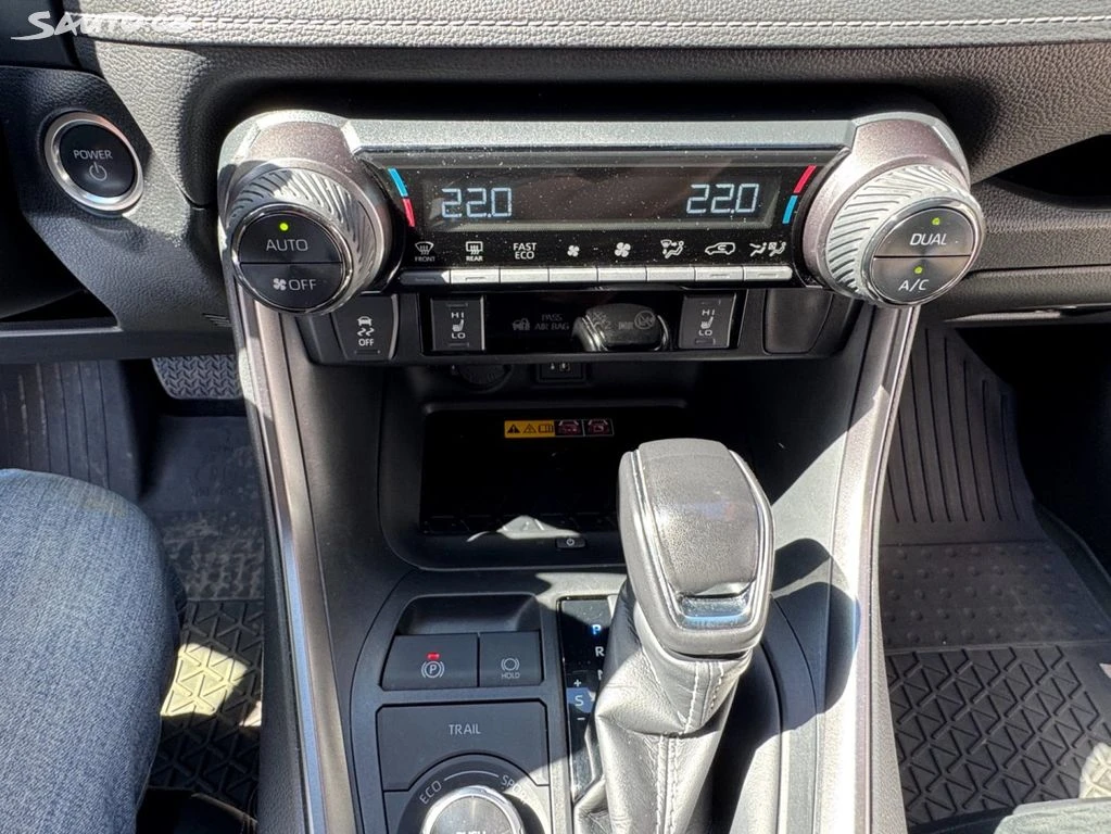 Toyota Rav4 2.5 HEV GR SPORT  4x4 | 360º | JBL  TOP , снимка 13 - Автомобили и джипове - 54607686