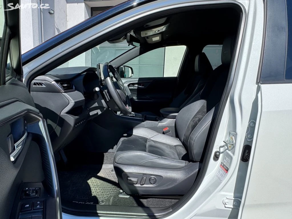 Toyota Rav4 2.5 HEV GR SPORT  4x4 | 360º | JBL  TOP , снимка 9 - Автомобили и джипове - 54607686