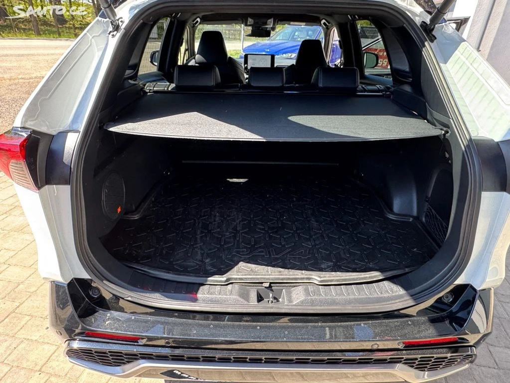 Toyota Rav4 2.5 HEV GR SPORT  4x4 | 360º | JBL  TOP , снимка 15 - Автомобили и джипове - 54607686