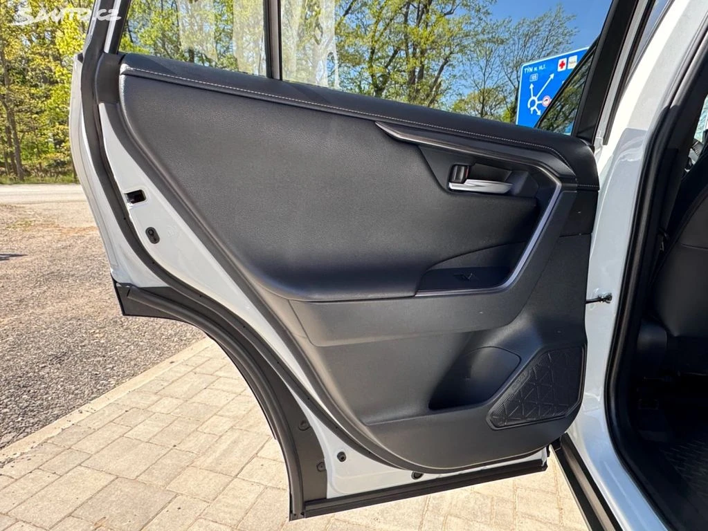 Toyota Rav4 2.5 HEV GR SPORT  4x4 | 360º | JBL  TOP , снимка 16 - Автомобили и джипове - 54607686