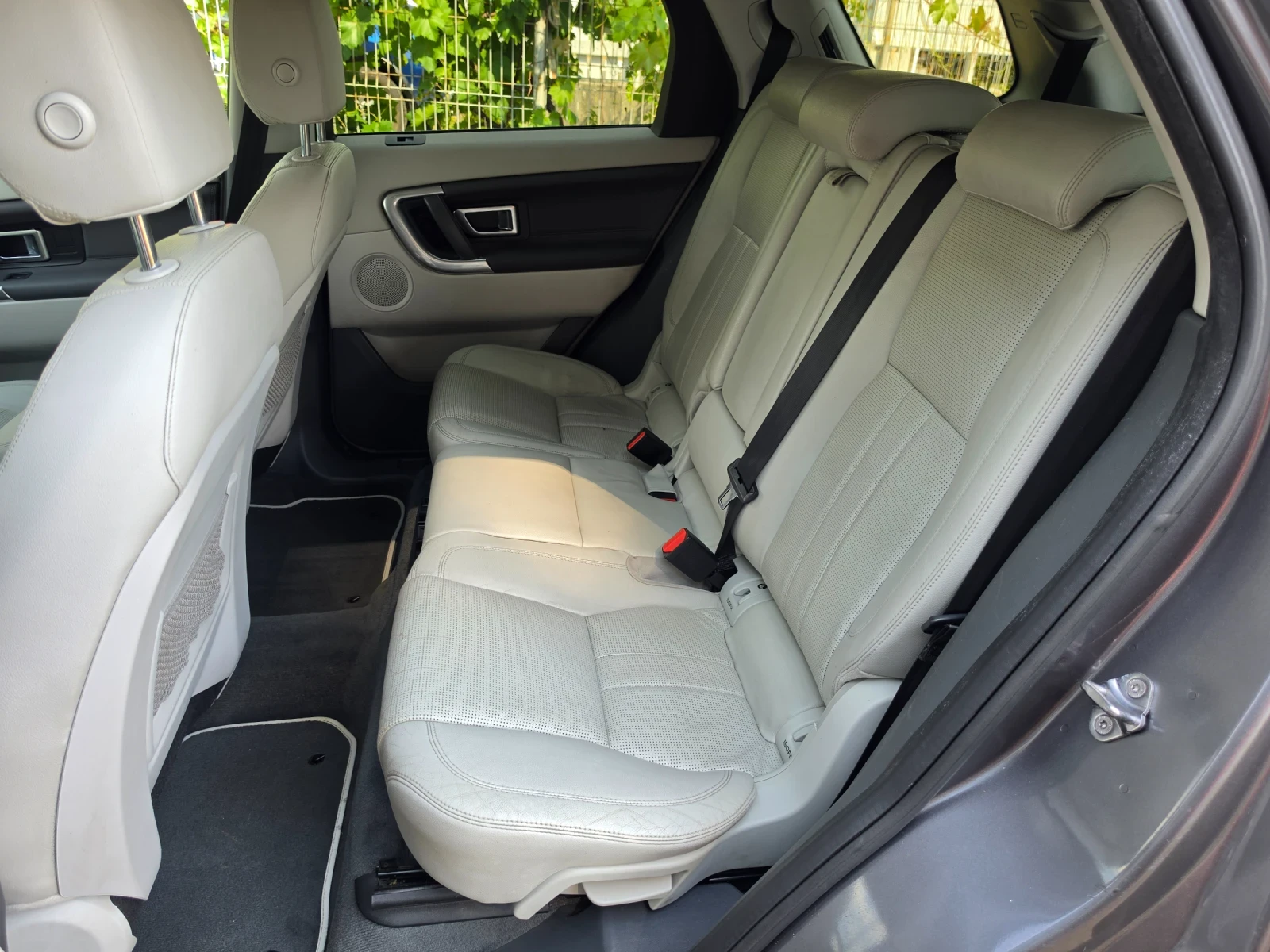 Land Rover Discovery Sport 2.0TD 150 KC 9 СК 4X4 EURO 6B 7 МЕСТЕН НОВ ВНОС , снимка 11 - Автомобили и джипове - 55122462
